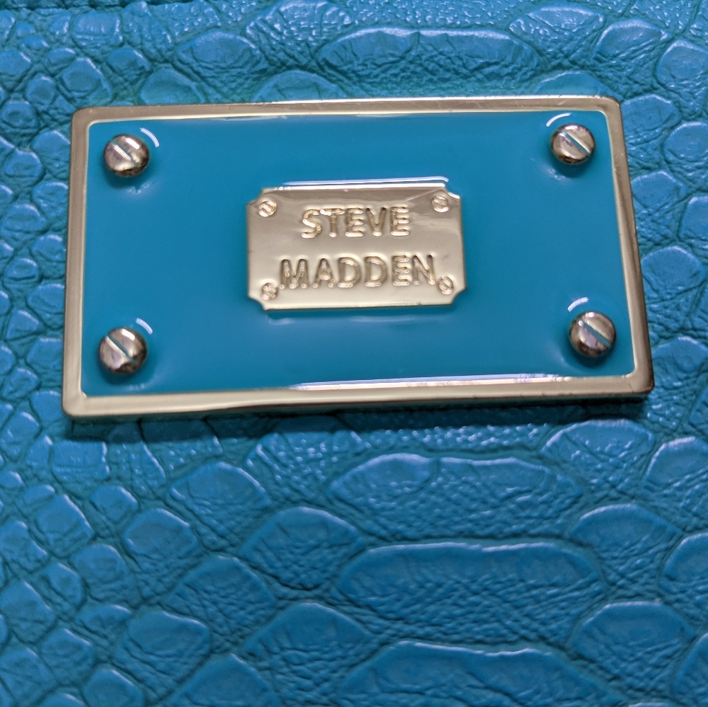 Steve Madden wristlet